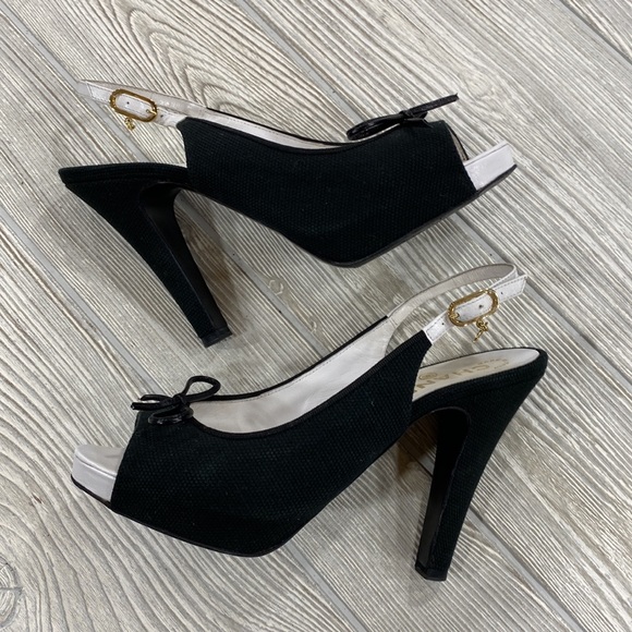 Chanel Black Canvas Peep Toe Slingback Heels - sz 37.5 - Picture 13 of 13